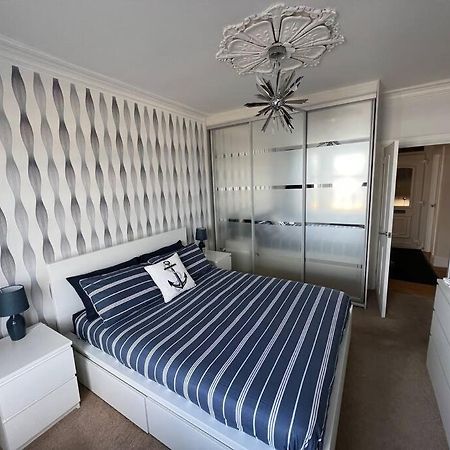 Fantastic 3 Bedroom Holiday Home Millport Exteriör bild