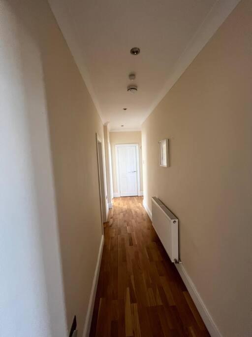Fantastic 3 Bedroom Holiday Home Millport Exteriör bild