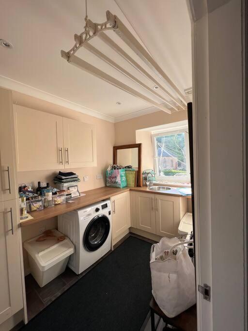 Fantastic 3 Bedroom Holiday Home Millport Exteriör bild